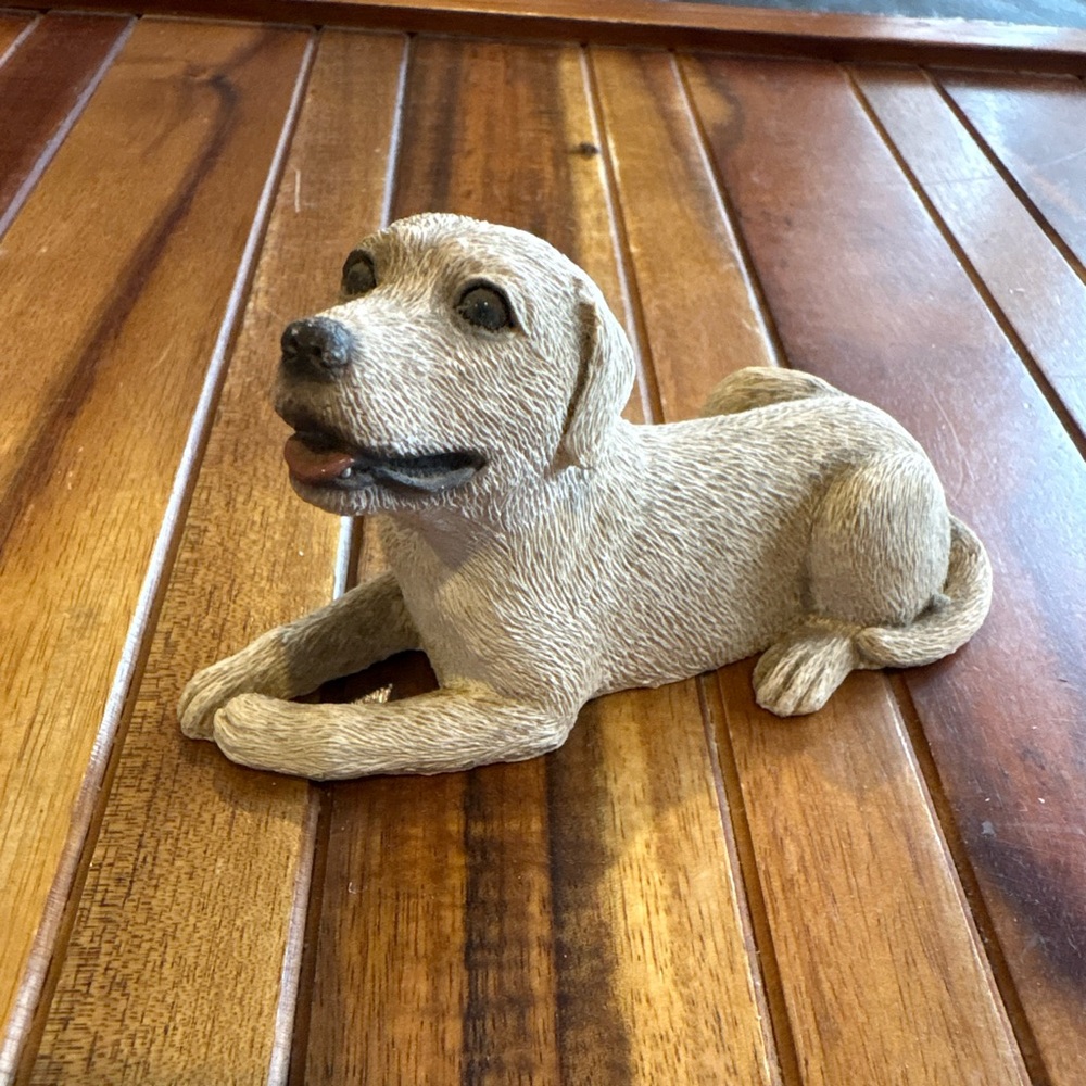 Yellow Lab Vintage Stone Critters SCB -097